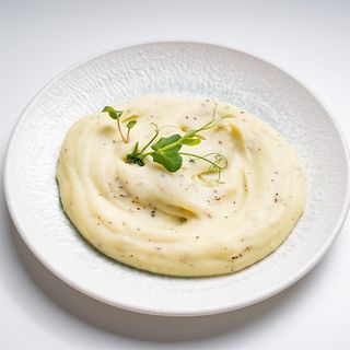 Piure de cartofi cu pasta de trufe