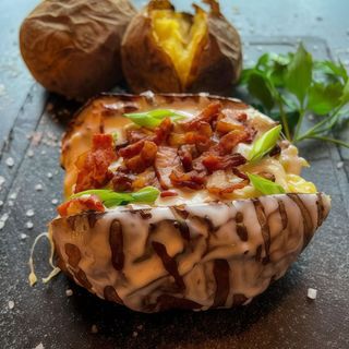 Cartof copt cu bacon