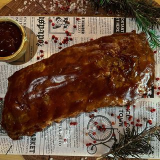 COASTE DE PORC CU SOS BBQ