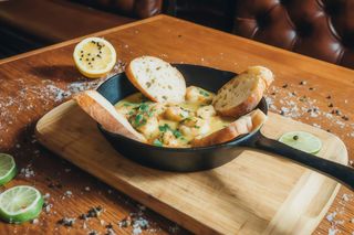 GAMBERI IN SALSA DI VINO BIANCO