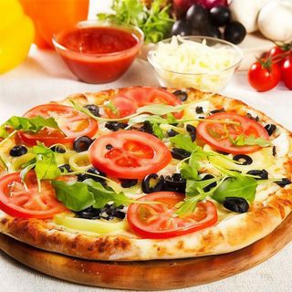 Pizza Mega Vegetariană