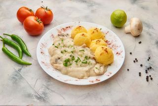 Ciulama pui cu mamaliguta