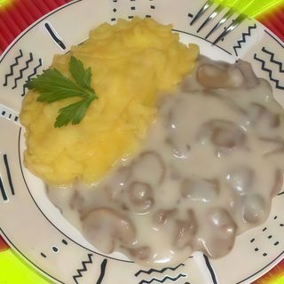 Ciulama de ciuperci cu mămăliguță