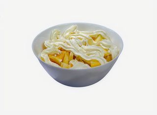 Salată de fructe și frișcă