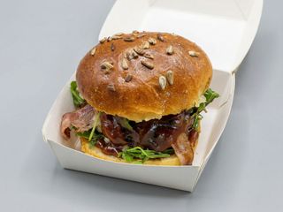 Meniu Burger La Curtea Domneasca