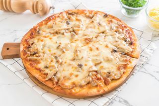 Pizza cu ciuperci   Ø 32cm