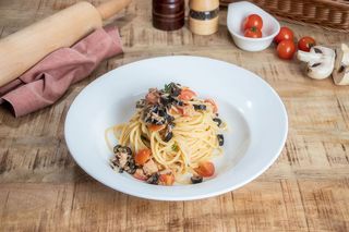 Tagliatelle cu ton