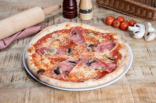 Pizza prosciutto cotto e funghi