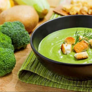 Supă cremă de broccoli