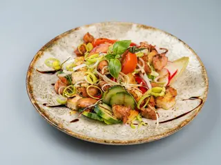 Salata cu pui cu sos choice