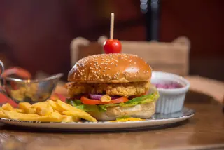 Crispy chicken burger