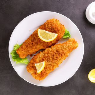 Șalău în crustă crocantă cu sparanghel