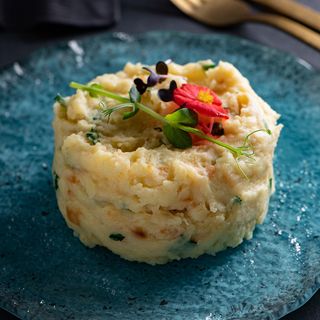 Piure de cartofi cu ceapa verde