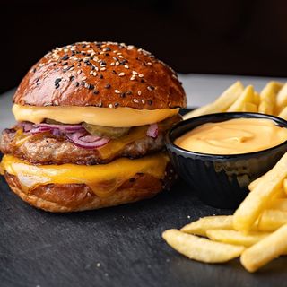 Meniu Golden Smoke Turkey Burger