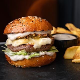 Meniu Beef & Cheese Burger