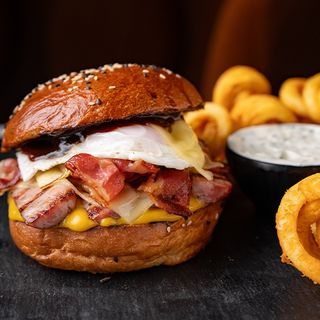 Meniu Breakfast Burger