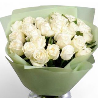 Buchet premium cu 25 de trandafiri albi