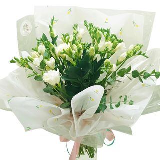 Buchet cu frezii albe ( 15 fire)