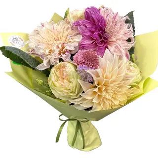 Buchet Dalia s love