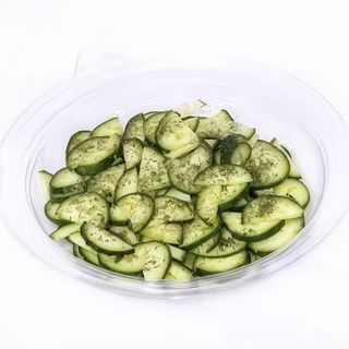 Salata de castraveti verzi 