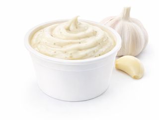 Sos de maioneza cu usturoi 50 gr.