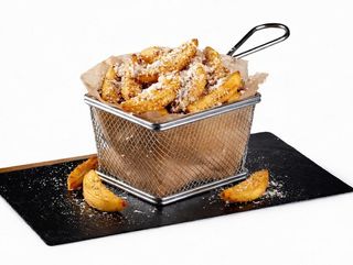 CARTOFI PAI CU PARMEZAN