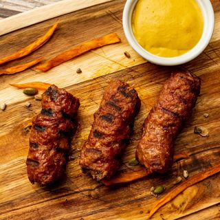 Platou cu mici 10 buc.+4 chifle si mustar