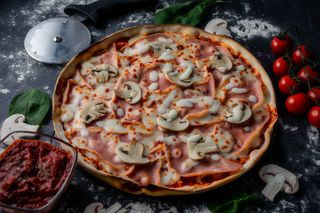 Pizza Prosciutto & Funghi Ø 30cm