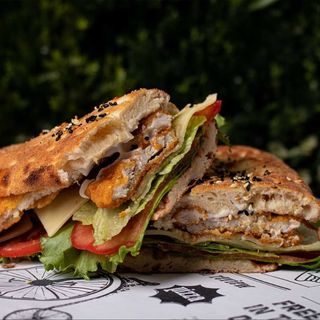 Sandwich Snitel de Pui 