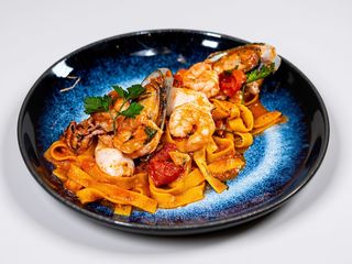 Tagliatelle cu fructe de mare