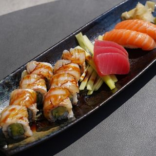 NOA SET (SASHIMI TON, ROLA SEA BASS, NIGHIRI SOMON)