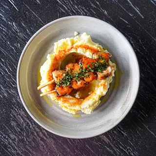Grilled octopus with mashed potatoes