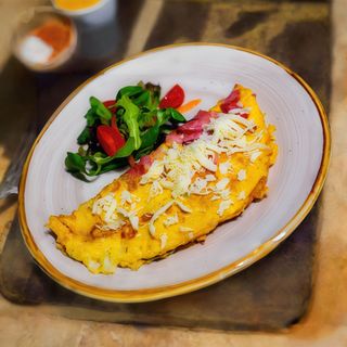 Omleta cu sunca si cascaval