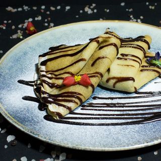 Clatite cu nuci si ciocolata