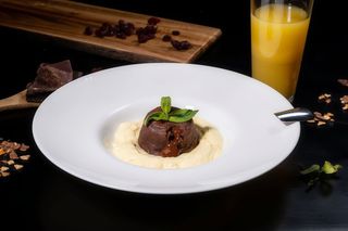 Fondant cu ciocolată şi cremă brulè