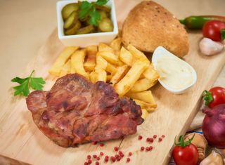 Pastrama de porc la gratar