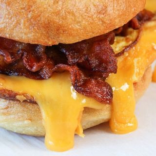 Bacon & cheddar bagel