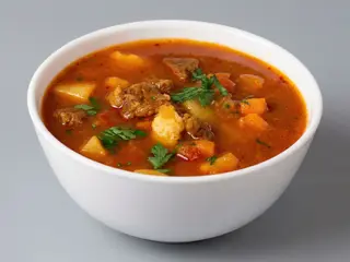 Gulaș de vită 350 g