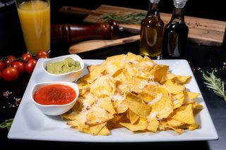 Tortillas chips cu sos (mare)