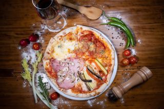 Pizza Quattro Stagioni 