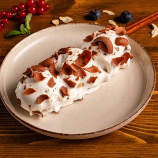 Profiterol cu Inghetata Bianco