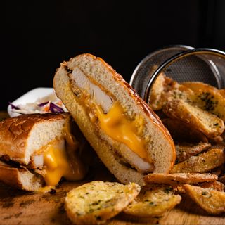 Meniu Cheesy Chicken OZN