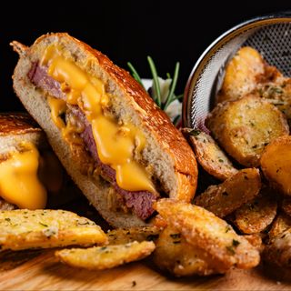 Meniu Cheesy Pork OZN