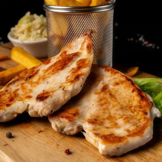 piept de pui la gratar