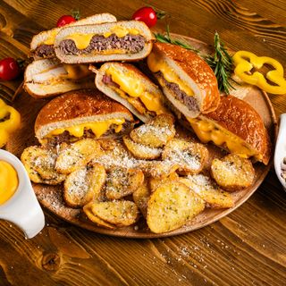 Platou Cheesy Burger ozn - 4 pesoane