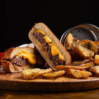 Meniu Cheesy Burger OZN