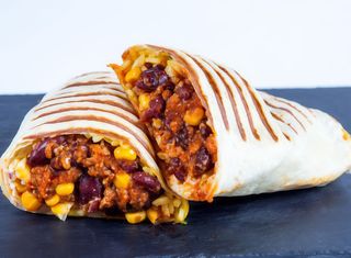 Chili con carne burrito