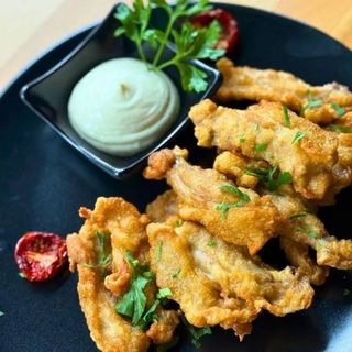 COASTE DE PUI CU SOS MAYO-USTUROI