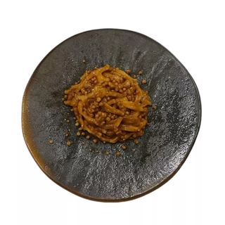 TAGLIATELLE CU ARAHIDE CARAMELIZATE