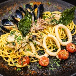 SPAGHETE CU FRUCTE DE MARE